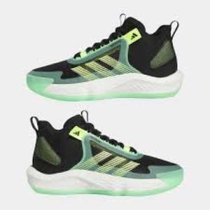 IE9263 Size 10 - Adidas Adizero Basketball Shoes NEVER WORN